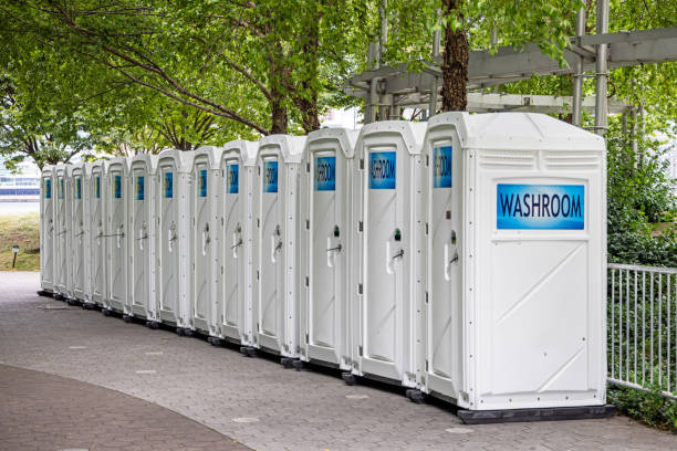 Best Portable bathroom rental  in Cactus, TX