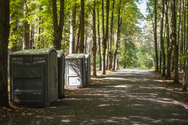 Portable Toilet Options We Offer in Cactus, TX